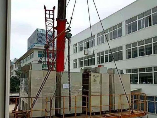 昌图县吊车出租_吊车经常维护和保养决定吊车的使用寿命|岑